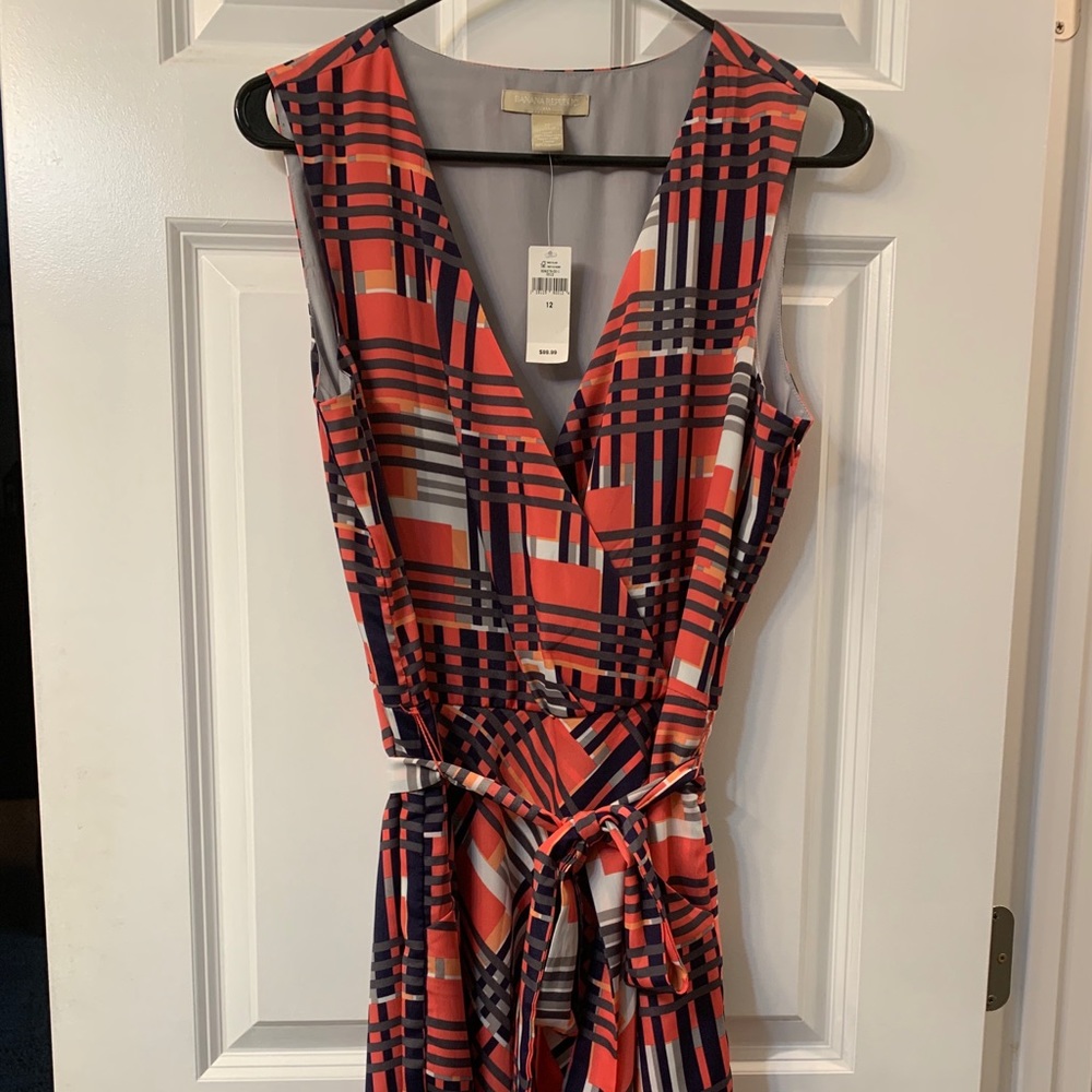 NWT banana republic wrap dress w/ pockets.